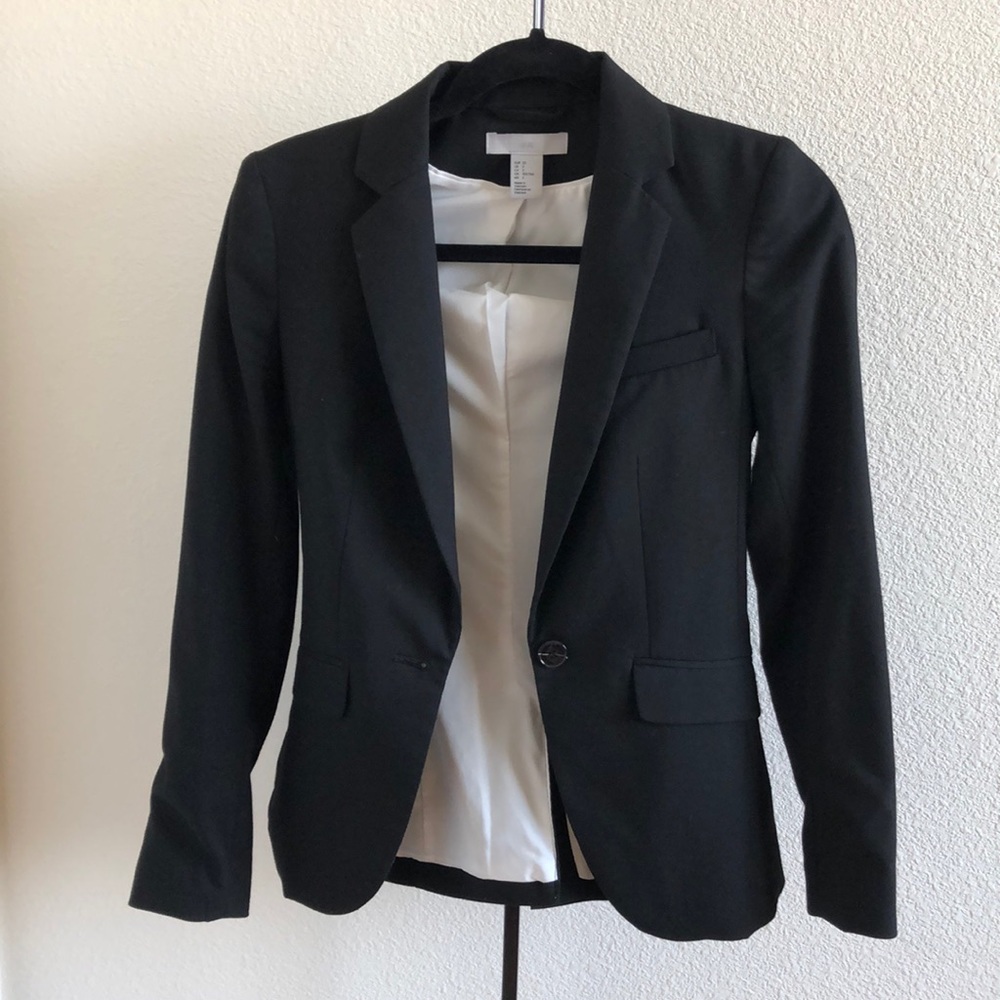 A short fitted  blazer